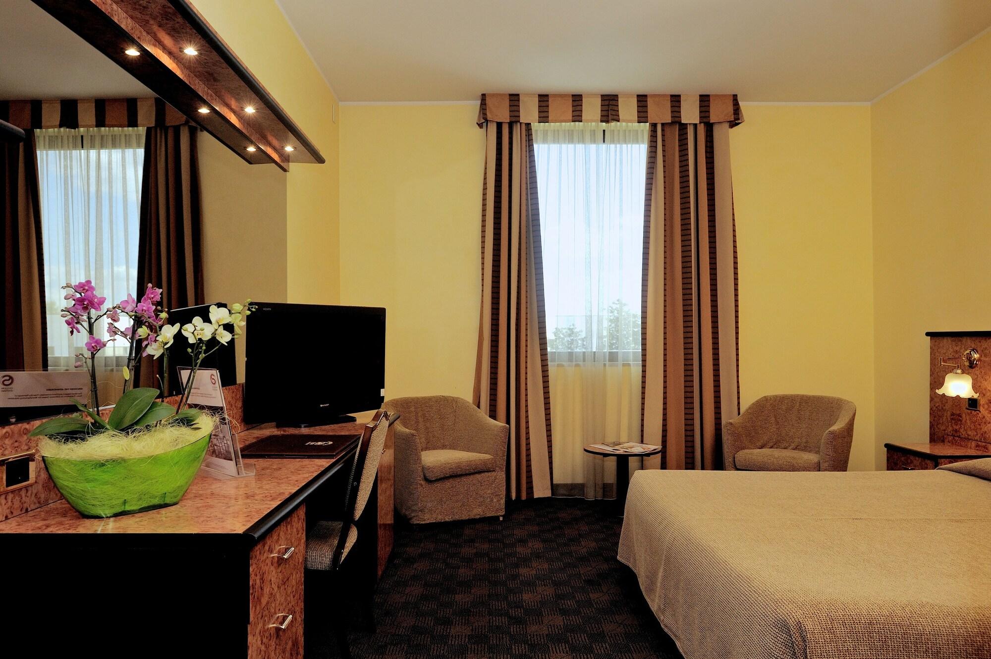 Hotel Le Moran Cusago Quarto foto